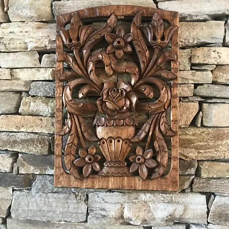 Pirin Golf Emila Шалета *