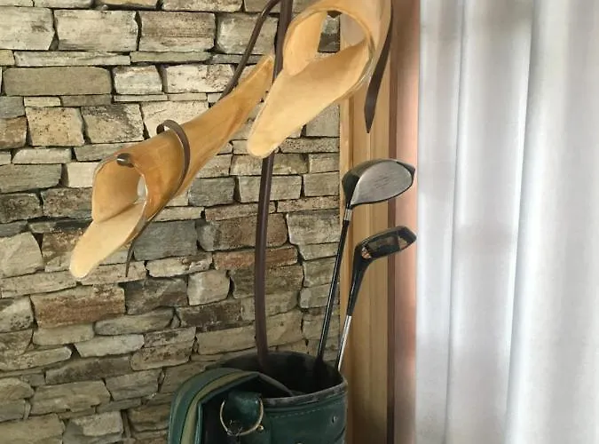 Pirin Golf Emila * 班斯科