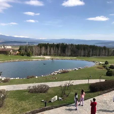 Pirin Golf Emila Alpesi faház Banszko