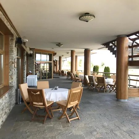 Pirin Golf Emila Alpesi faház